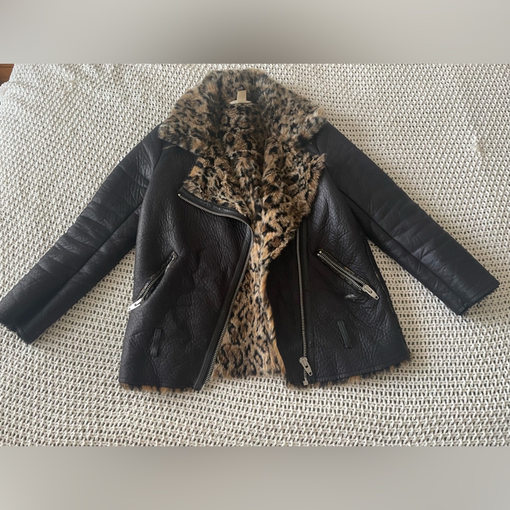 leopard print and faux leather jacket - H&M - size 6